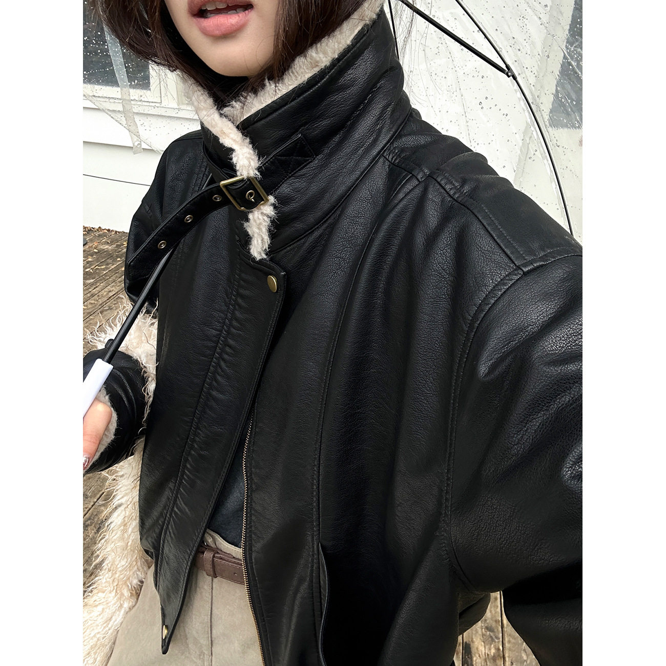 经典韩版皮毛一体机车风外套女冬季新款立领休闲pu皮短款抽绳大衣