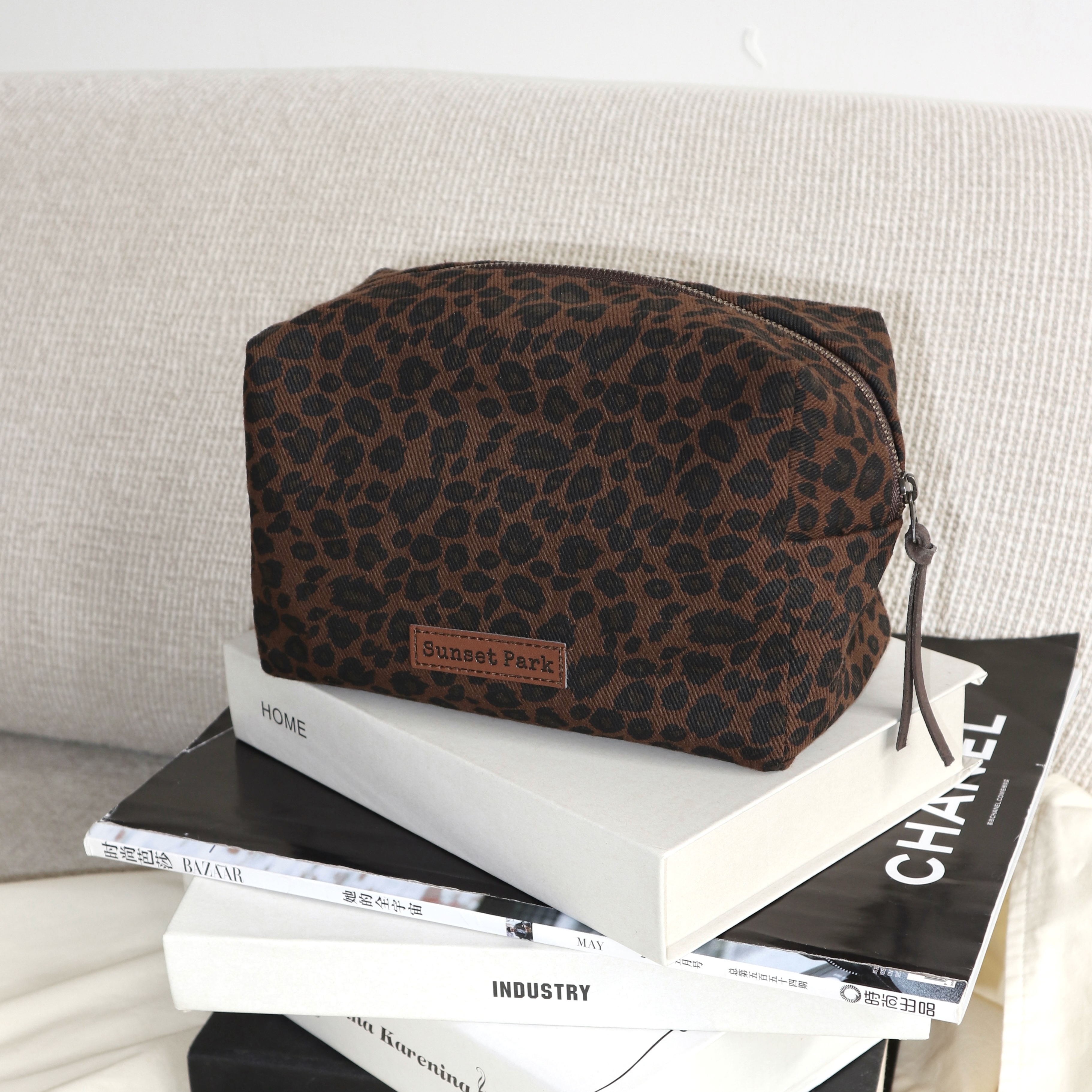 豹纹简约便携大容量化妆收纳包