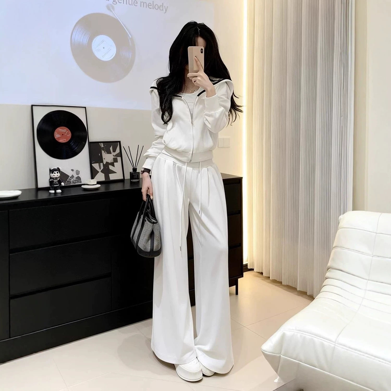 巨好看2026超火穿搭一整套春秋宽松休闲连帽卫衣阔腿裤两件套女装