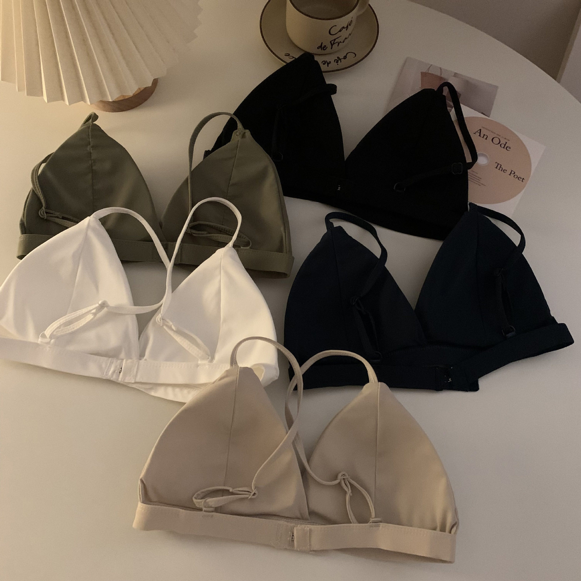 三角杯吊带速干泳衣女潜水服紧身内衣无钢圈背心海滩浮潜冲浪文胸