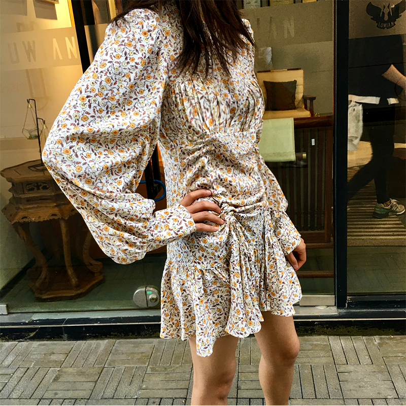 新款百搭圆领春季时尚风连衣裙