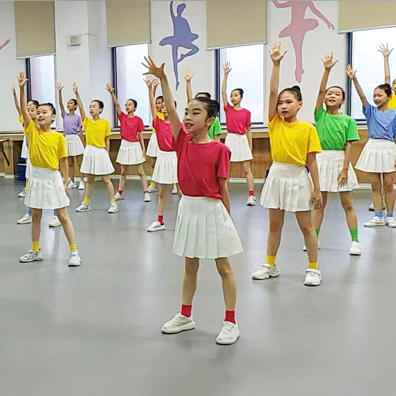白色短裙裤百褶裙儿童幼儿园学生班服套装糖果舞蹈演出服彩色T恤