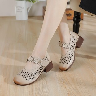 622木森鸟复古镂空花朵包头凉鞋 女真皮圆头低跟舒适妈妈鞋