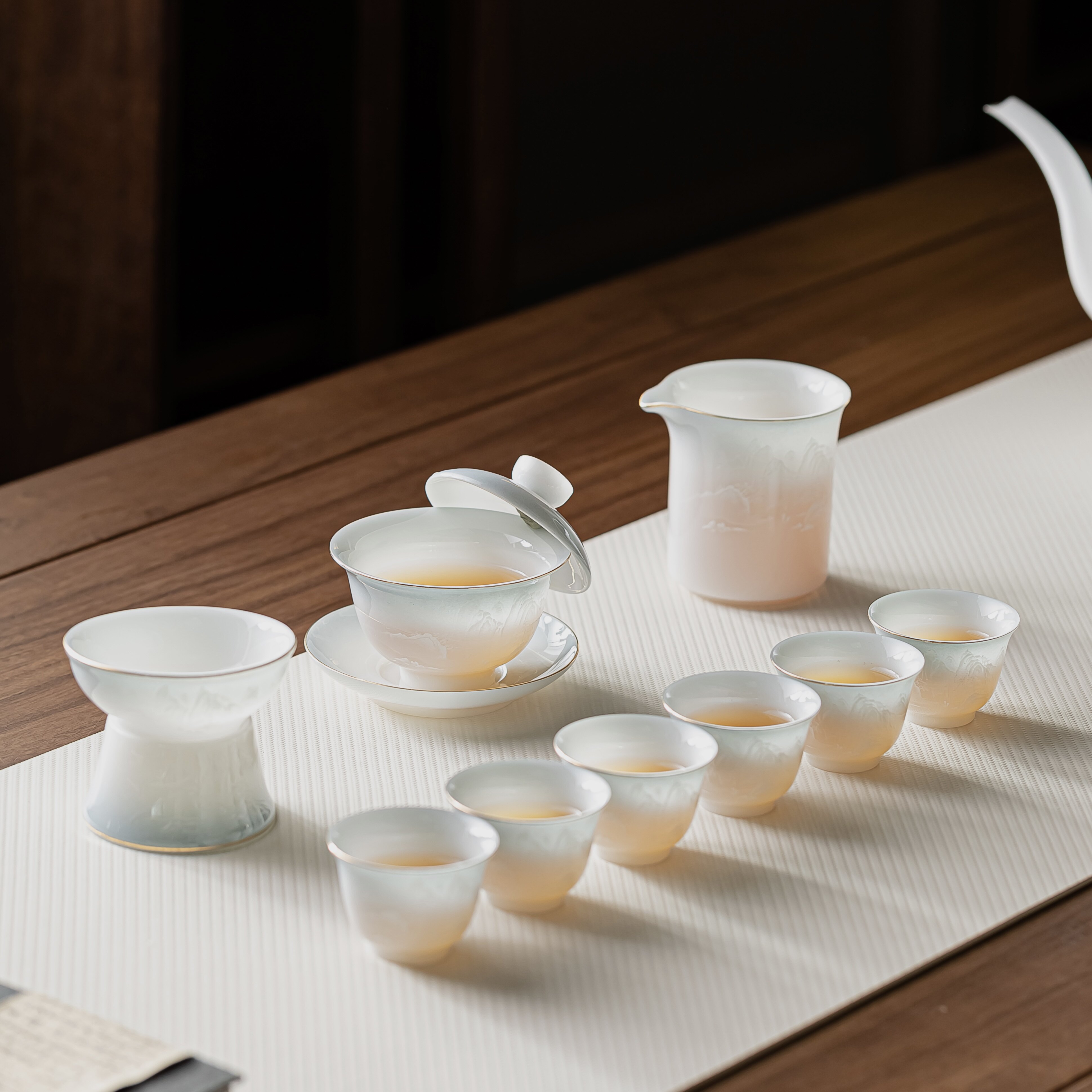 璞玉冰瓷手绘浮雕山水功夫茶具套装盖碗茶杯高档送礼茶碗易清洗