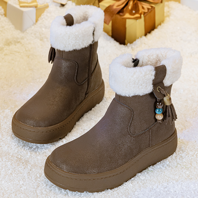 加宽真皮大码女鞋41-43冬厚底雪地靴加绒保暖侧拉链流苏短靴棉鞋