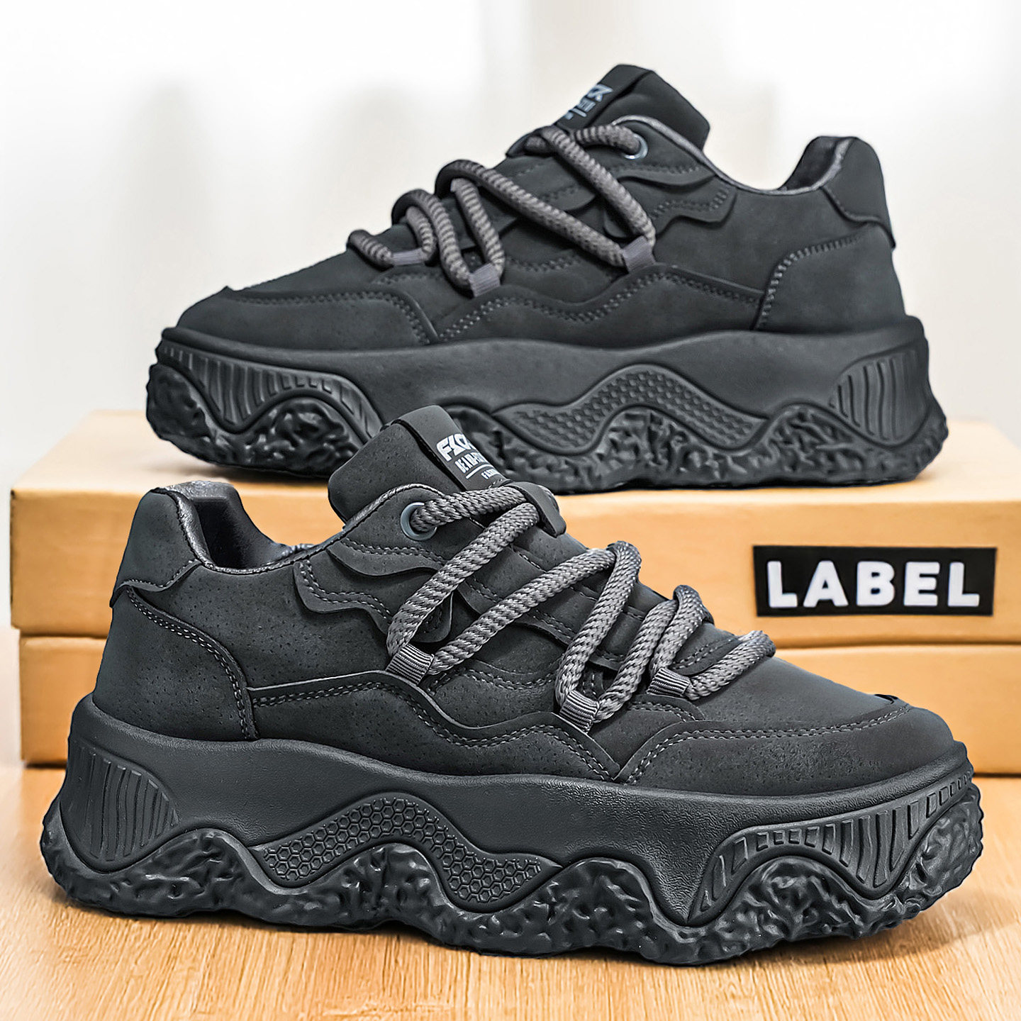 男鞋春季2026新款痞帅高级感休闲增高面包板鞋运动厚底工作劳保鞋,流行男鞋,时尚休闲鞋,淘宝优惠券,粉丝福利购,淘宝优惠卷