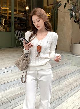 JAMUUS美式白色v领麻花针织长袖上衣+显瘦微喇白色休闲裤长裤女