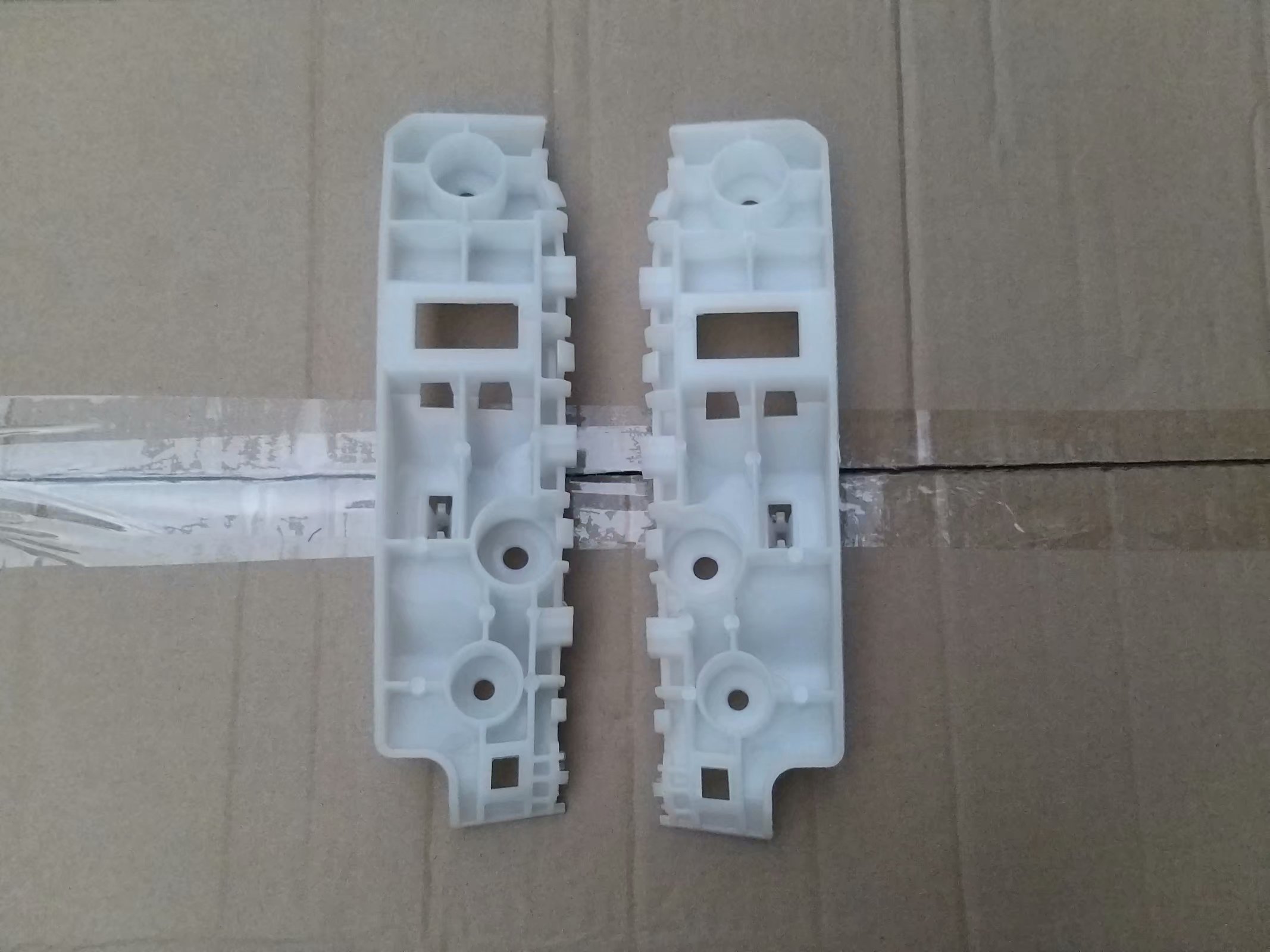 适用大通T60前杠卡子 叶子板卡子 保险杠固定支架 前杠吊耳 配件