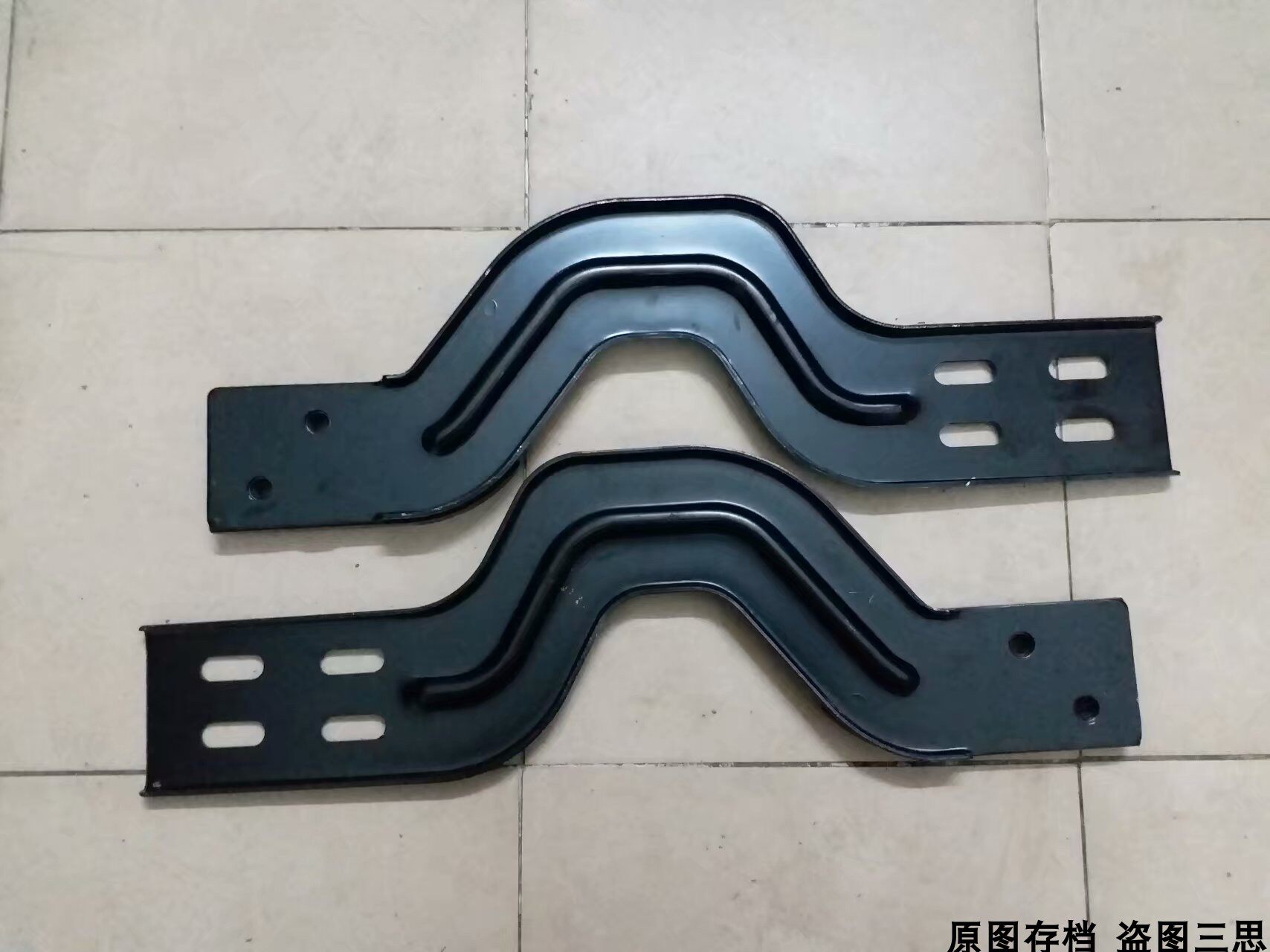 适用福迪雄狮f16后杠支架 后保险杠安装铁支架 左右固定防撞骨架