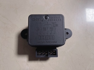 适用福田风景奥铃传奇萨普征服者发动机继电器盒 控制器保险丝盒