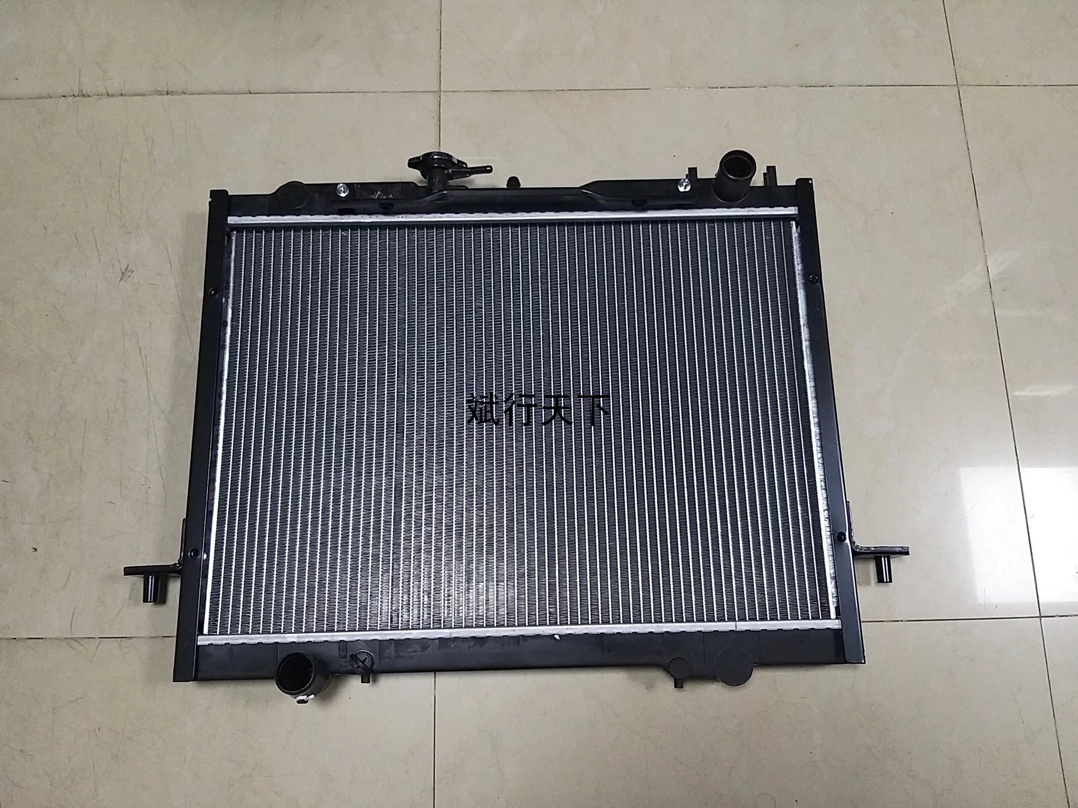 适用一汽坤程皮卡水箱散热器散热网冷却水箱一汽解放皮卡汽车配件