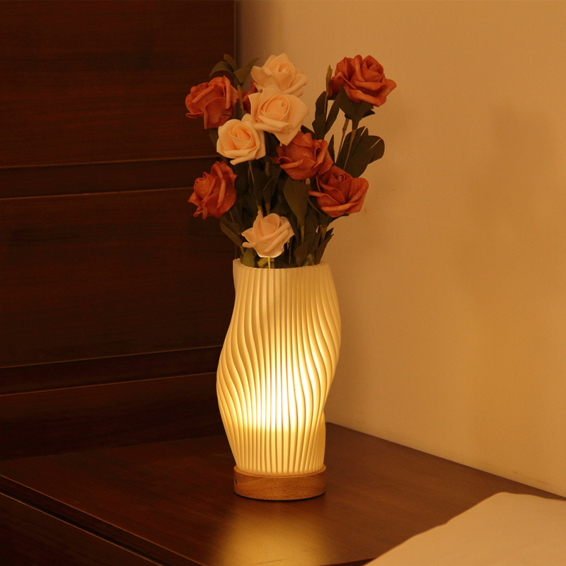 听得懂话的智能艺术床头灯