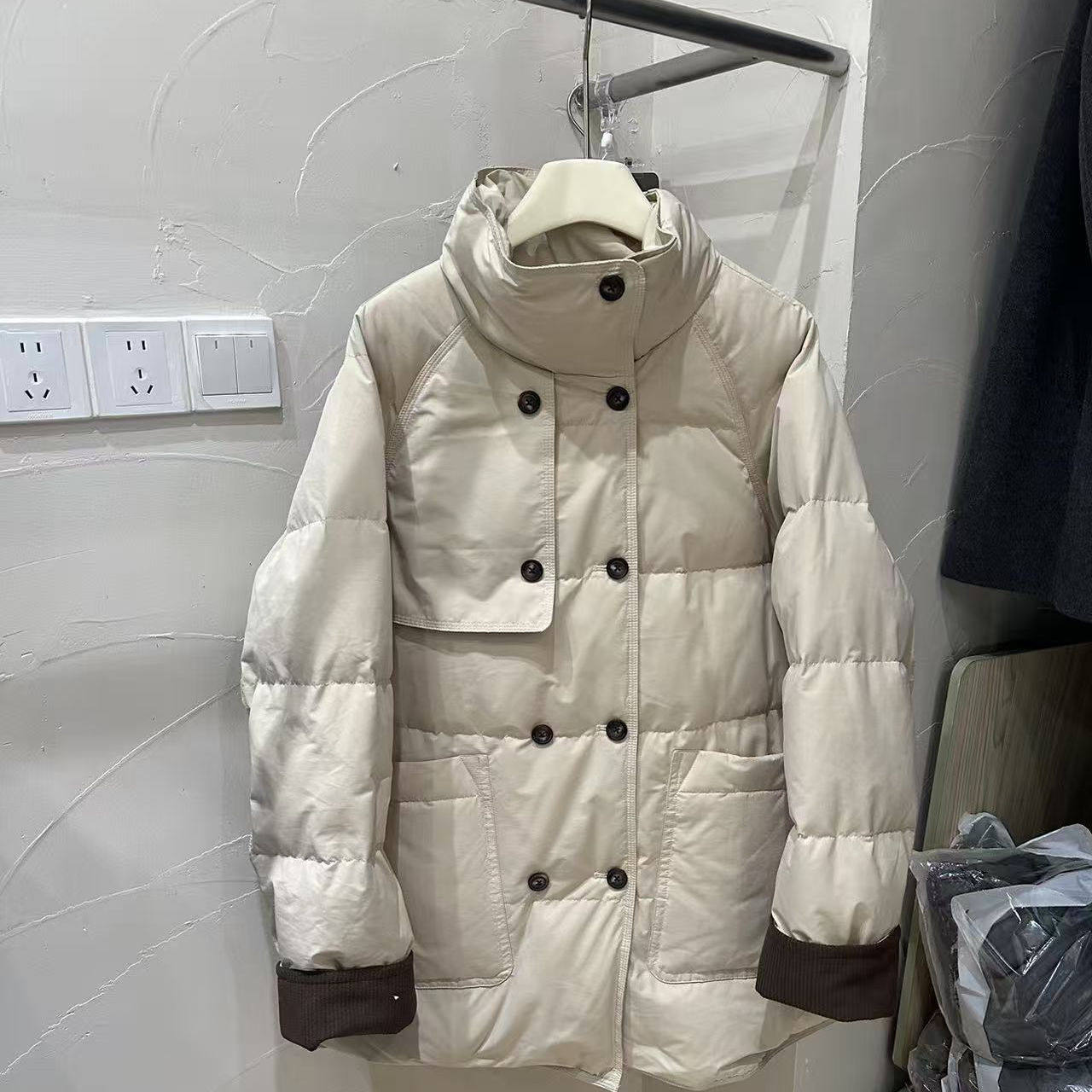 25029高端欧货95白鸭绒羽绒服女高级感气质双排扣中长款保暖外套