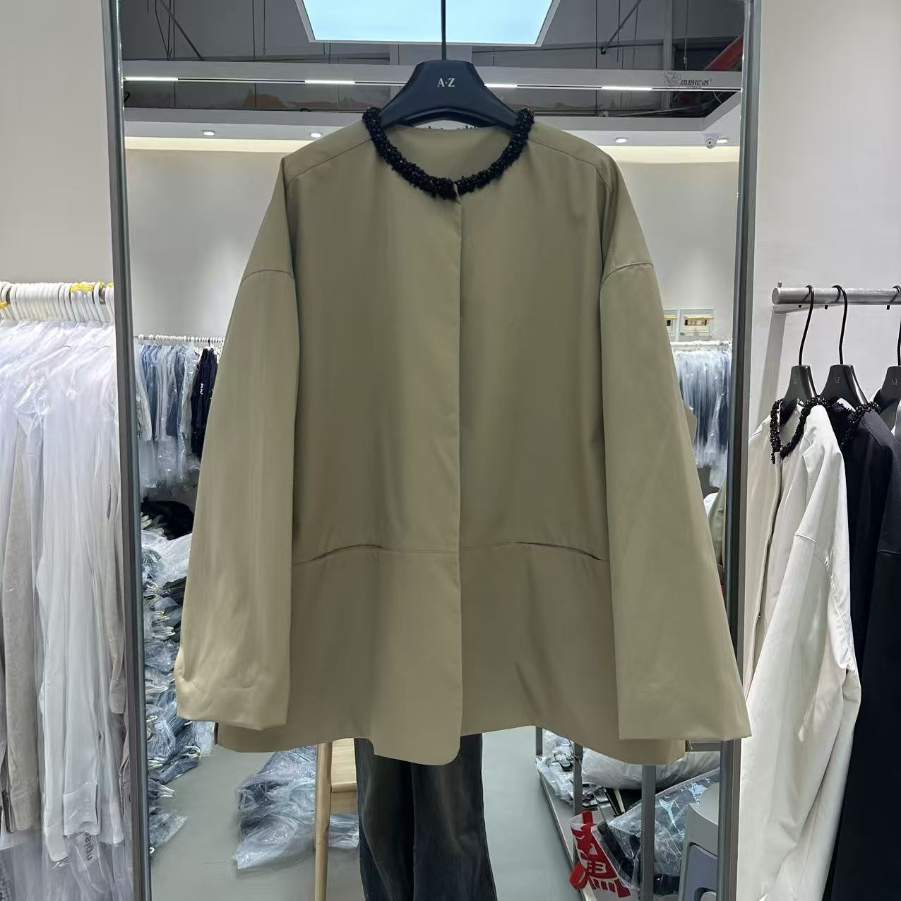 2026新款钉珠工装风衣女高级感