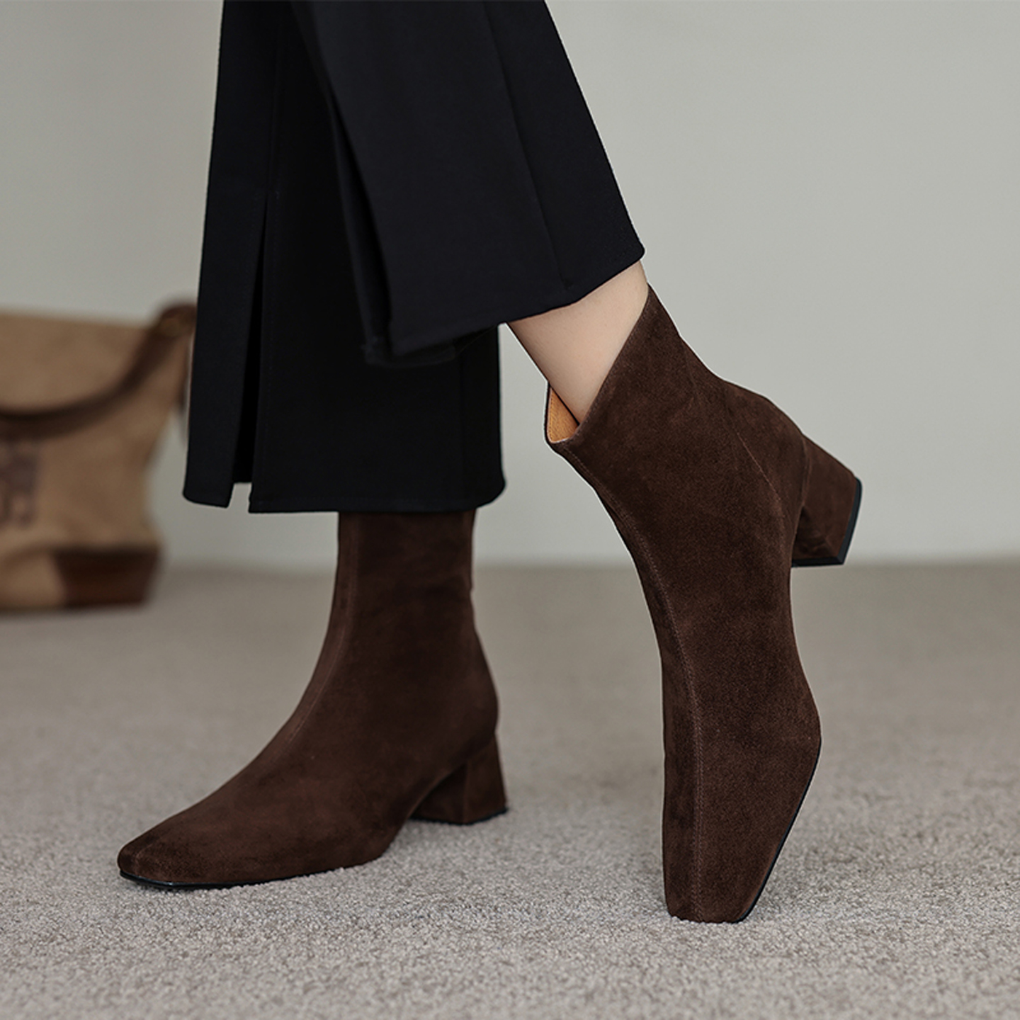 龙猫叔复古真皮粗跟短靴女瘦瘦靴