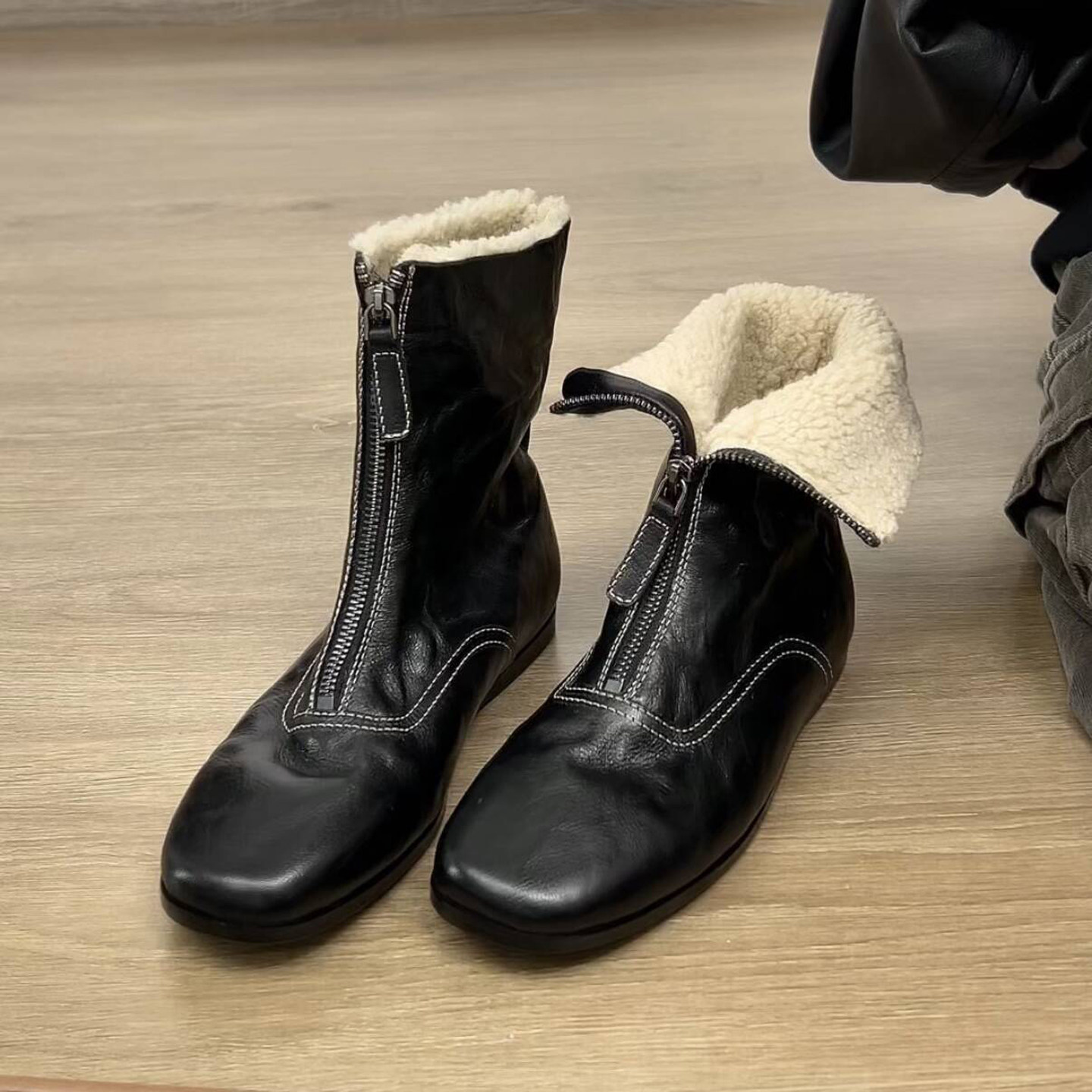 欧洲站2025冬季新款真皮复古平底羊毛短靴女加绒保暖前拉链马丁靴,女鞋,时装靴,淘宝优惠券,粉丝福利购,淘宝优惠卷
