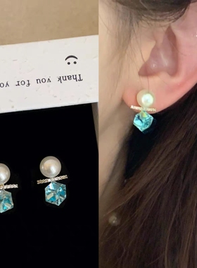 无耳洞「冰川蓝」蓝色方糖几何耳钉高级感精致通勤无痛蚊香盘耳夹