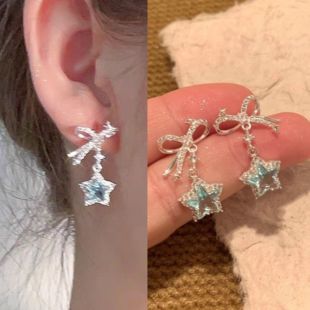 無耳洞「搖曳星空」夢幻藍色星星耳釘女高級感甜酷無痛蚊香盤耳夾