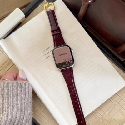 适用苹果Applewatch11复古小蛮腰表带s109真皮表带轻奢女s87se321