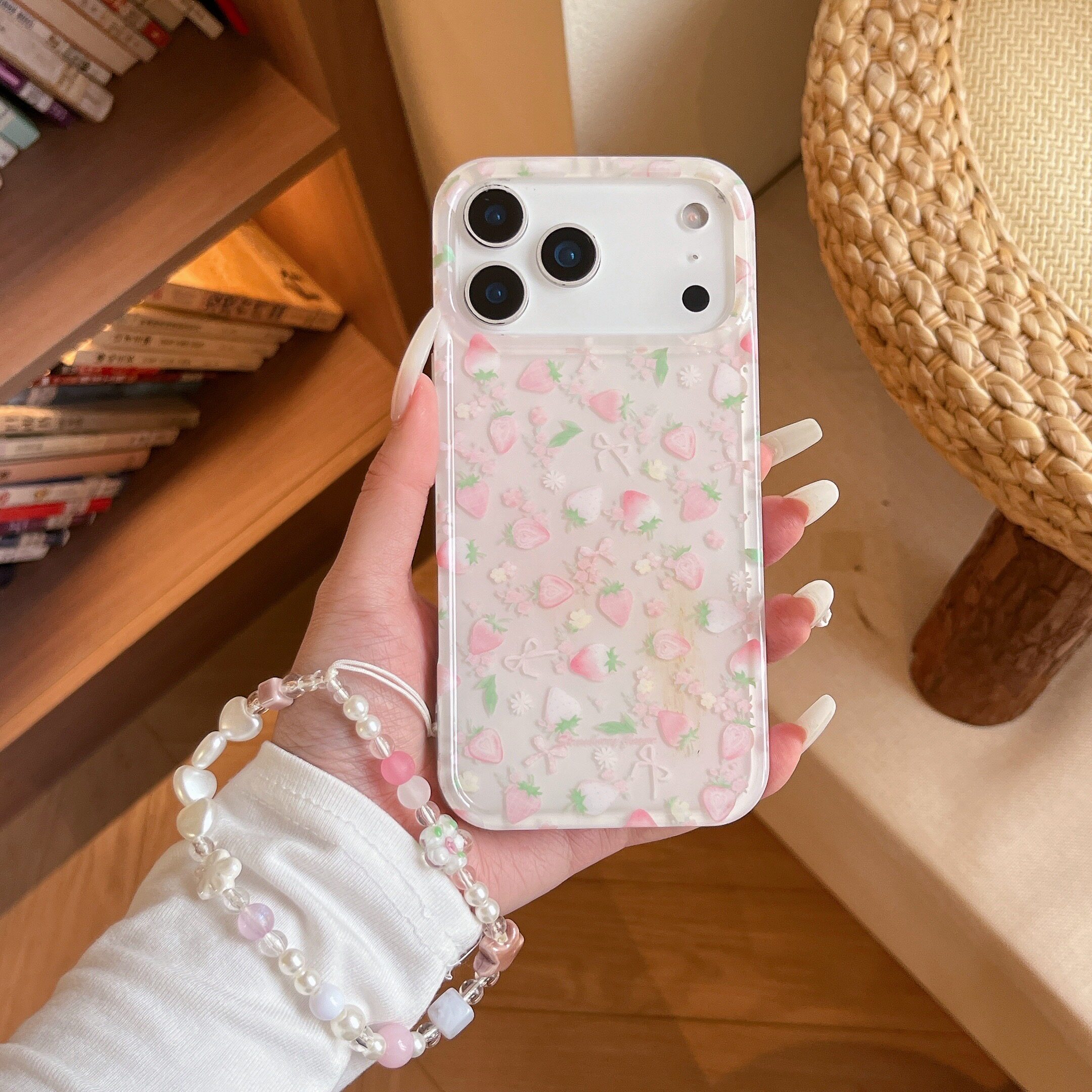 ins风少女心草莓适用苹果17手机壳iPhone17promax新款16防摔保护套15硅胶14全包13小众高级感侧边图案女