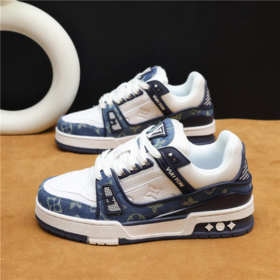 情侣鞋2025新款软底休闲板鞋