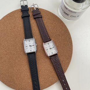 雷特韩国简约时尚复古方形罗马表盘ins气质学生皮带百搭女士手表