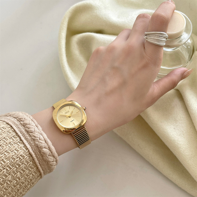 小众金属钢带轻奢复古女款手表