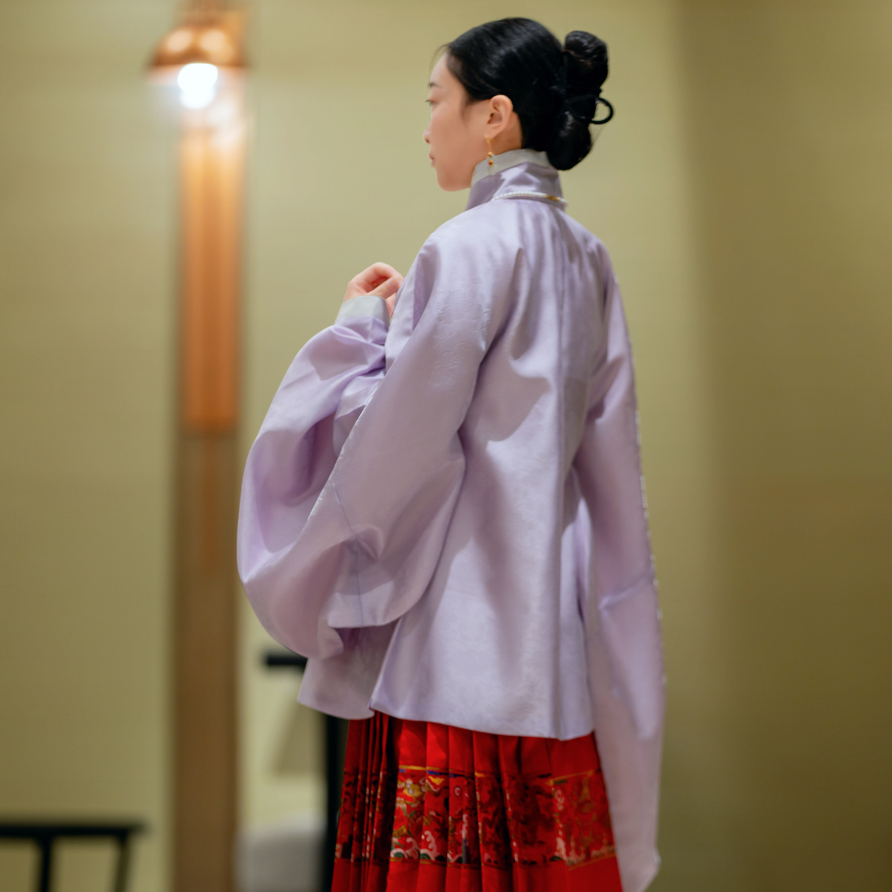 松塔汉服 明制交领琵琶袖短袄缠枝牡丹提花纱春秋女款