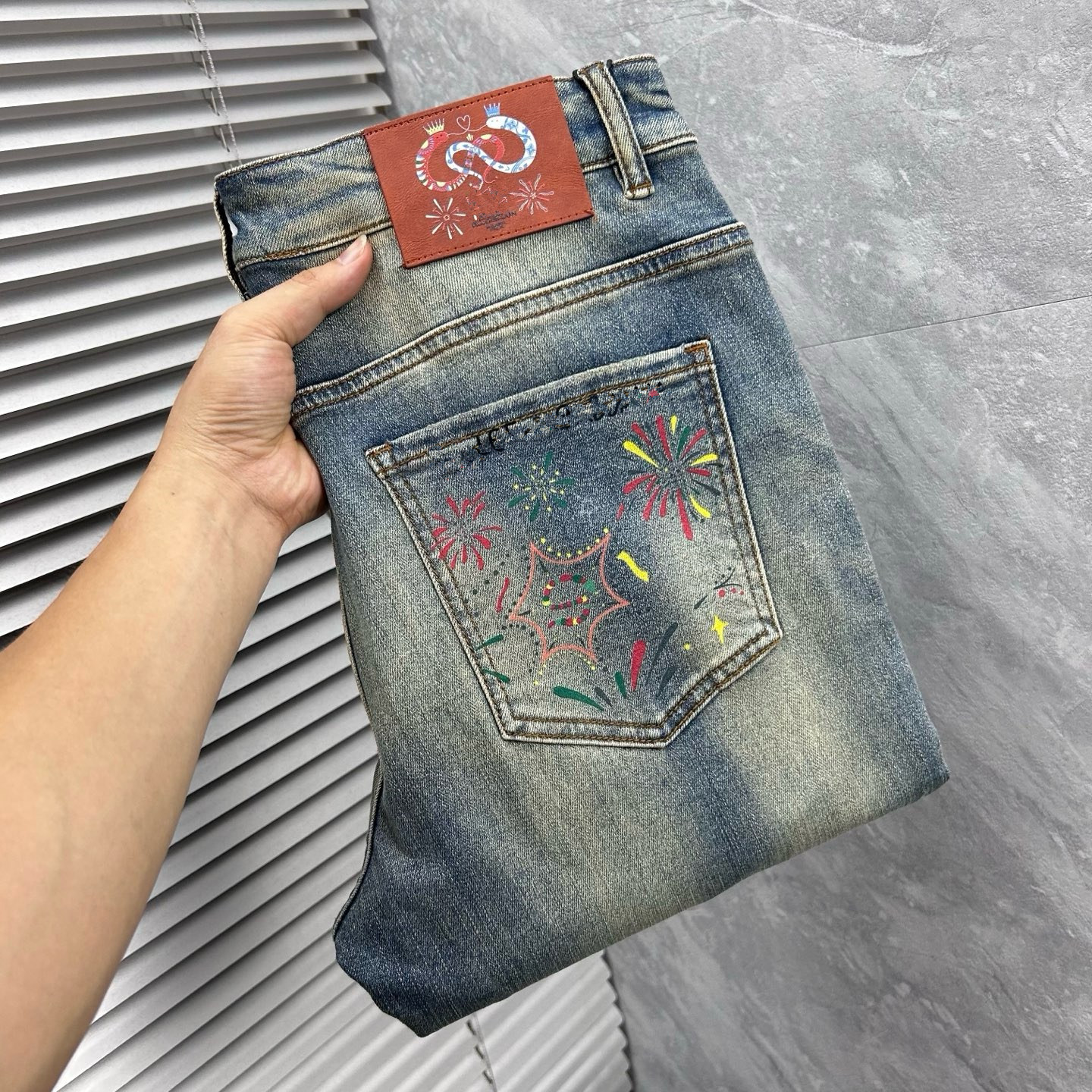 谷聆 2026欧货浅蓝色牛仔裤印花九分裤男浅色修身9分裤小脚裤男