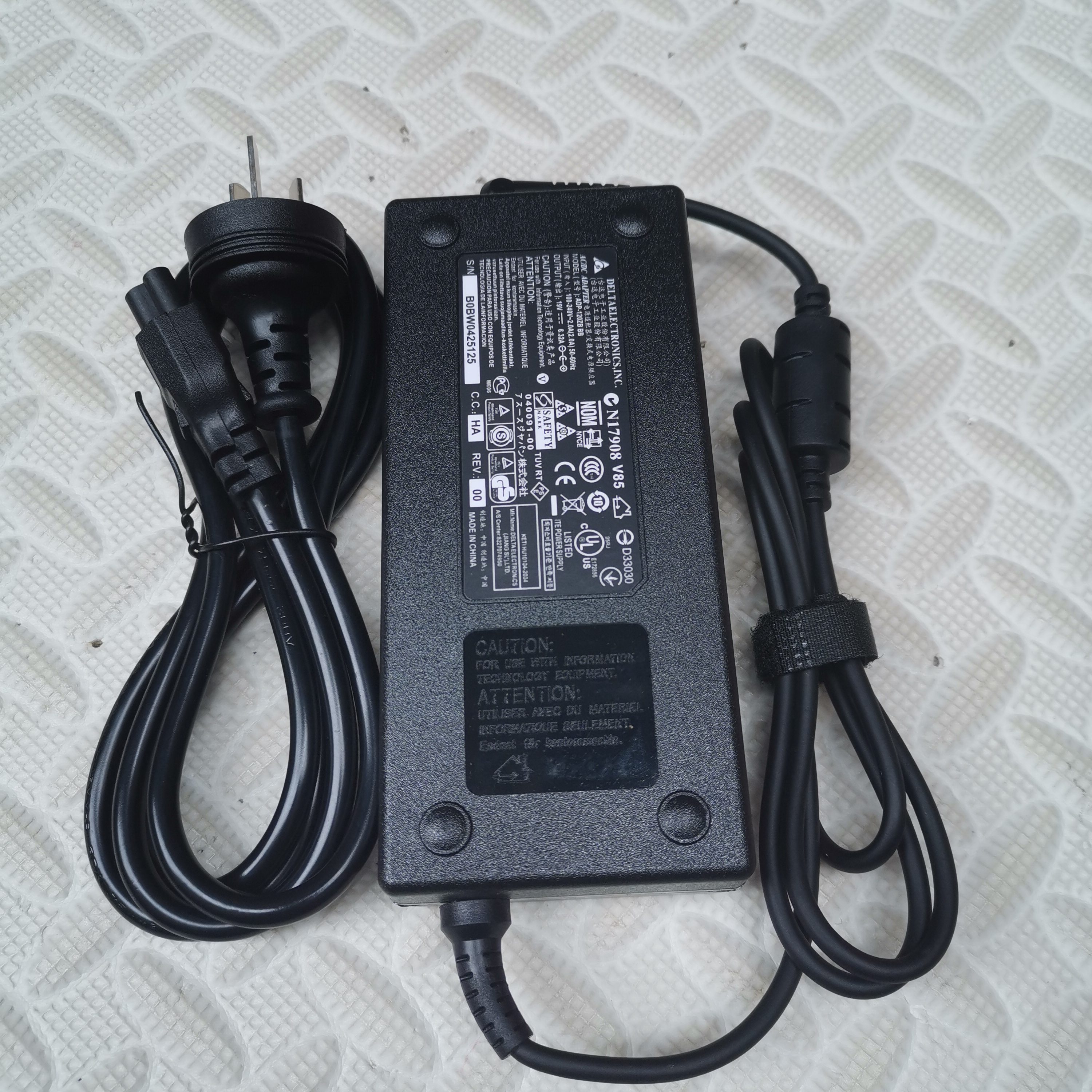 华硕KX53V FX50V FX63V N750J笔记本充电线电源适配器19V6.32A