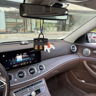 H家同款车载香薰后视镜小房子挂件口红钥匙扣高端包包挂件