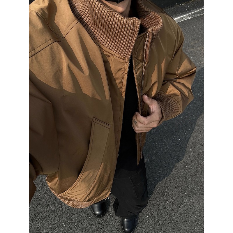 卡其色短款廓形飞行员夹克棉服