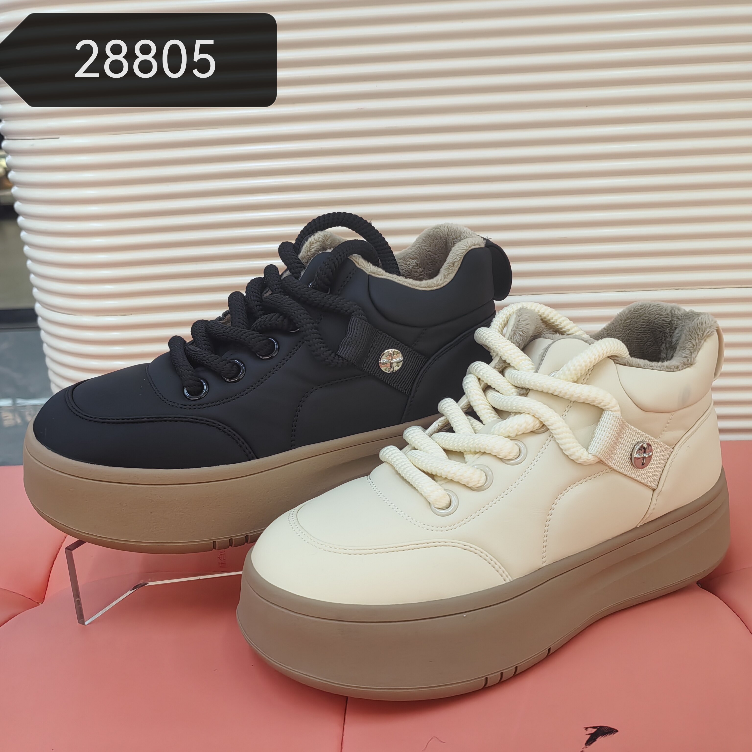 香香莉28805高帮女鞋2024年冬百搭加绒保暖厚底休闲运动板鞋