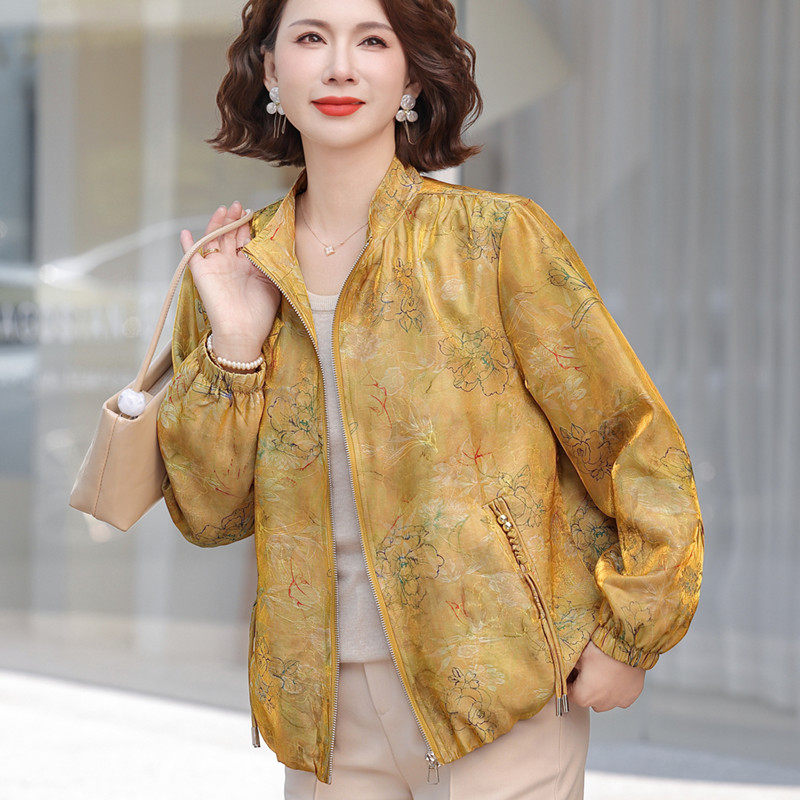 2026新款碎花外套妈妈春装新中式夹克中老年女装春秋风衣洋气上衣