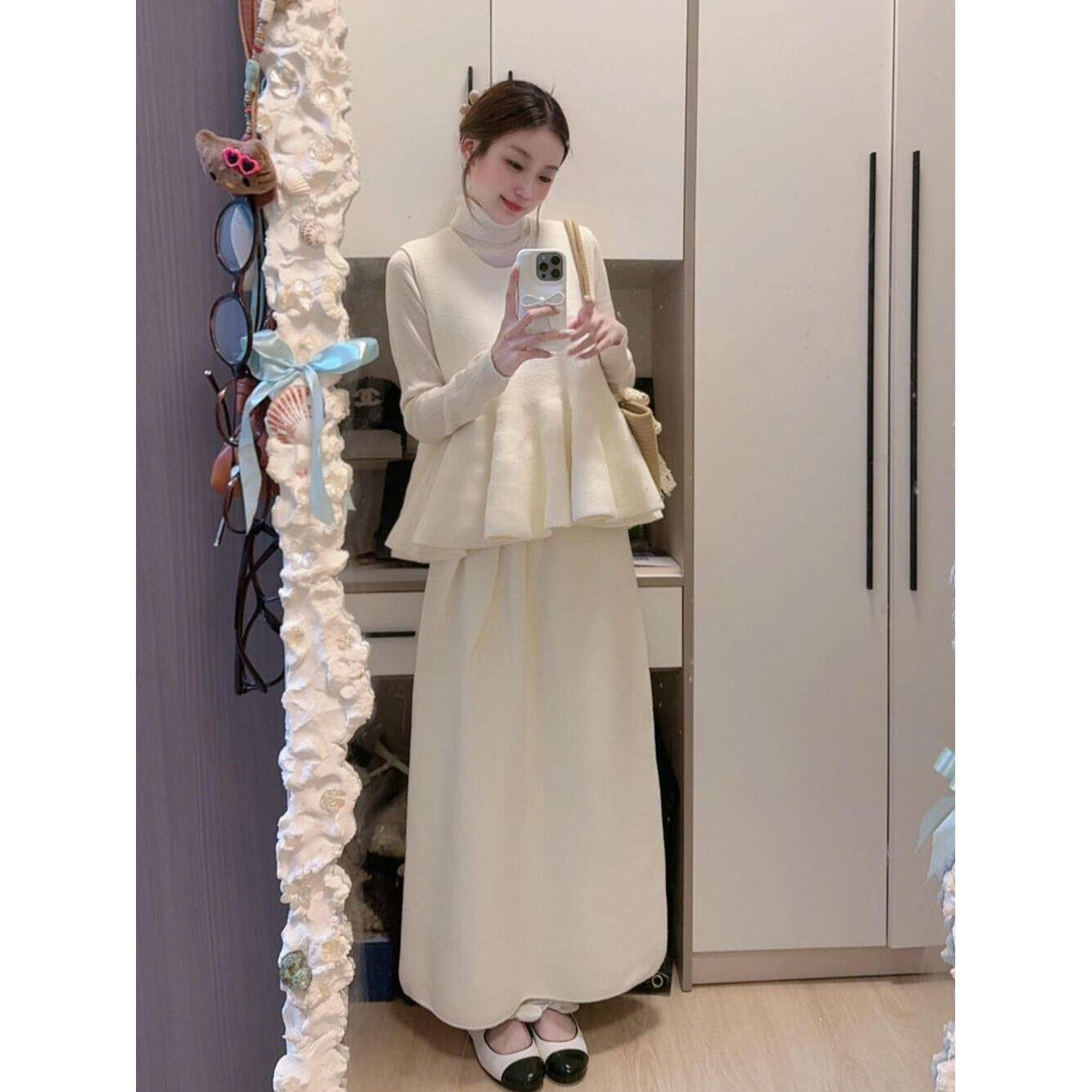 法式气质小香风简约高级感三件套女冬新款长袖+背心+半裙显瘦套装