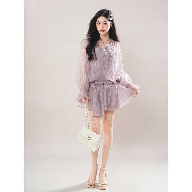 鸢尾紫烟 飘带花朵连衣裙短款春夏新款气质温柔v领长袖收腰短裙