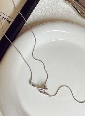 简约复古冷淡风银色蛇形抽拉项链小众设计感个性时尚百搭锁骨链女