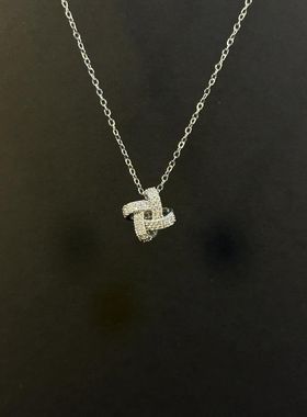 风车幸运花钛钢项链女轻奢小众ins气质高级吊坠锁骨链毛衣链