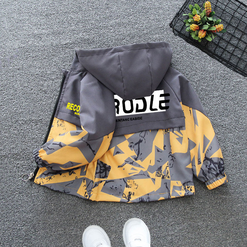 男童春装外套2026新款薄款冲锋衣连帽夹克炸街潮童装痞帅中大童