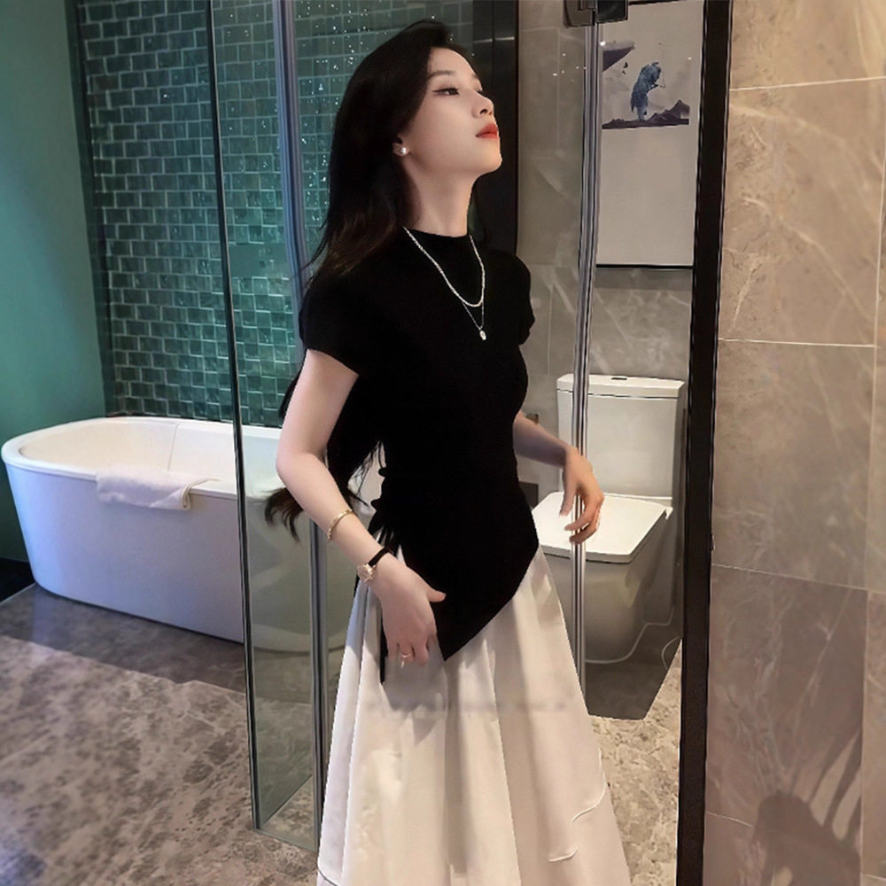 黑色侧开叉不规则设计感后背镂空T恤