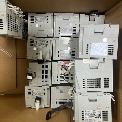 议价PLCFX5-32ER/ESFX5U-16MR/ESFX5U-32MR/ES