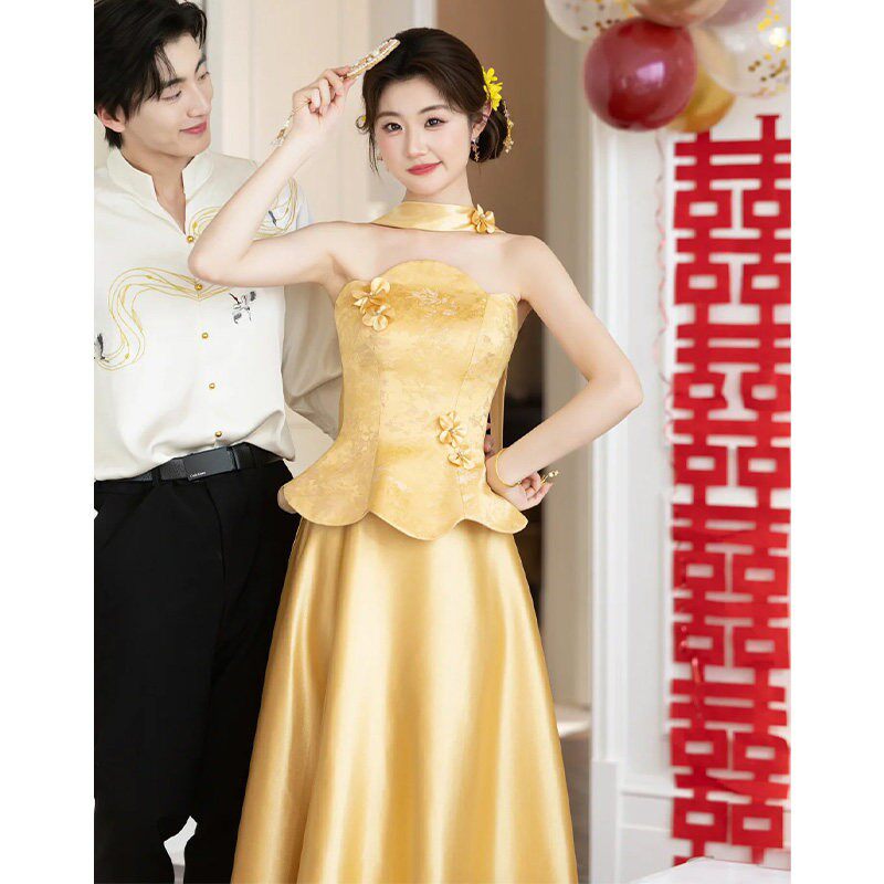 新中式国风订婚礼服套装裙2026新款新娘晨袍女出门宴会气质敬酒服