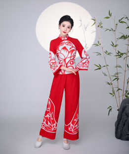 秧歌服演出服女新款东北二人转民族舞蹈服装扇子舞水鼓腰鼓服套装