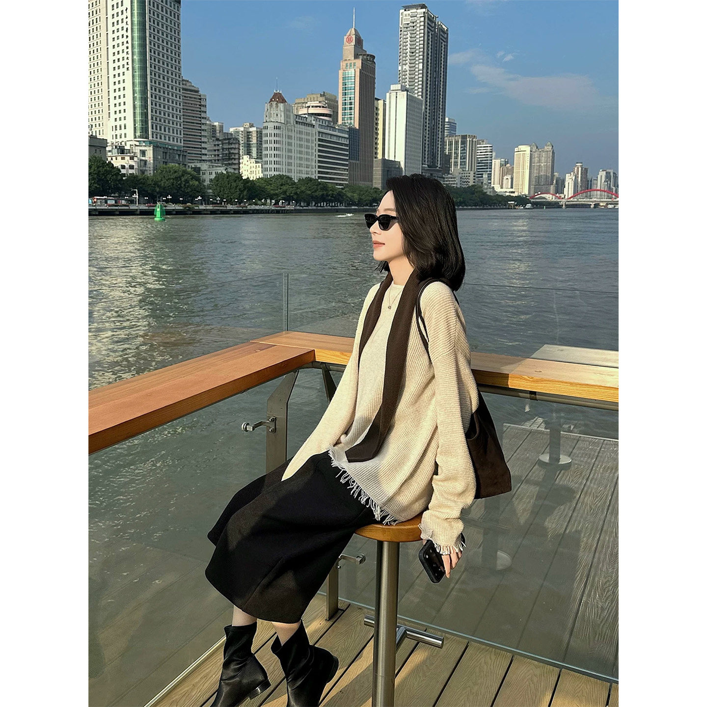 慵懒风尚流苏针织衫女