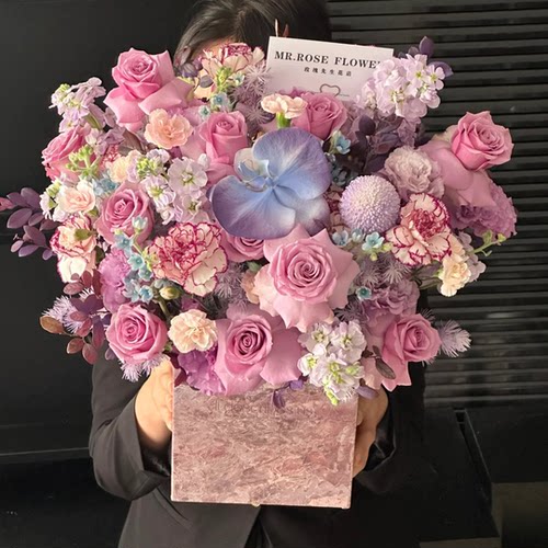 鲜花抱抱桶送花花篮插花送领导