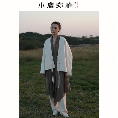 小鹿弥雅含毛羊毛面料短款通勤