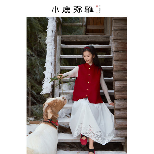小鹿弥雅《小轩窗》系列新中式刺绣半身裙大摆小白裙秋冬