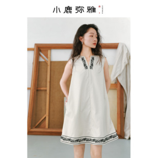 小鹿弥雅《流云》系列原创设计新中式V领刺绣短款A字连衣裙夏