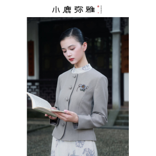 小鹿弥雅《知秋》新中式文艺复古圆领正肩短款收腰长袖外套春秋