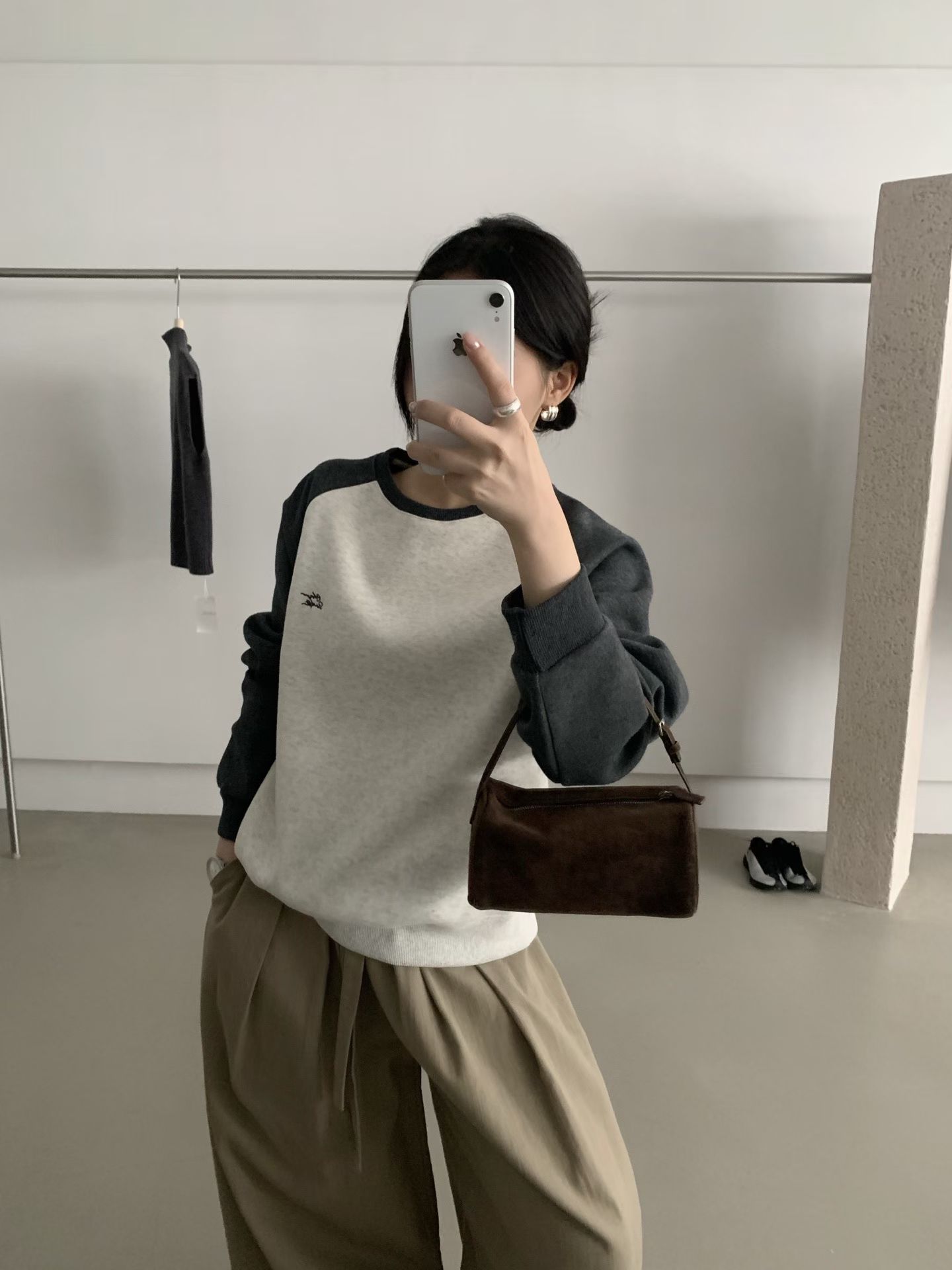 E念85126韩系新款圆领插肩袖长袖T恤女宽松显瘦百搭休闲上衣女潮